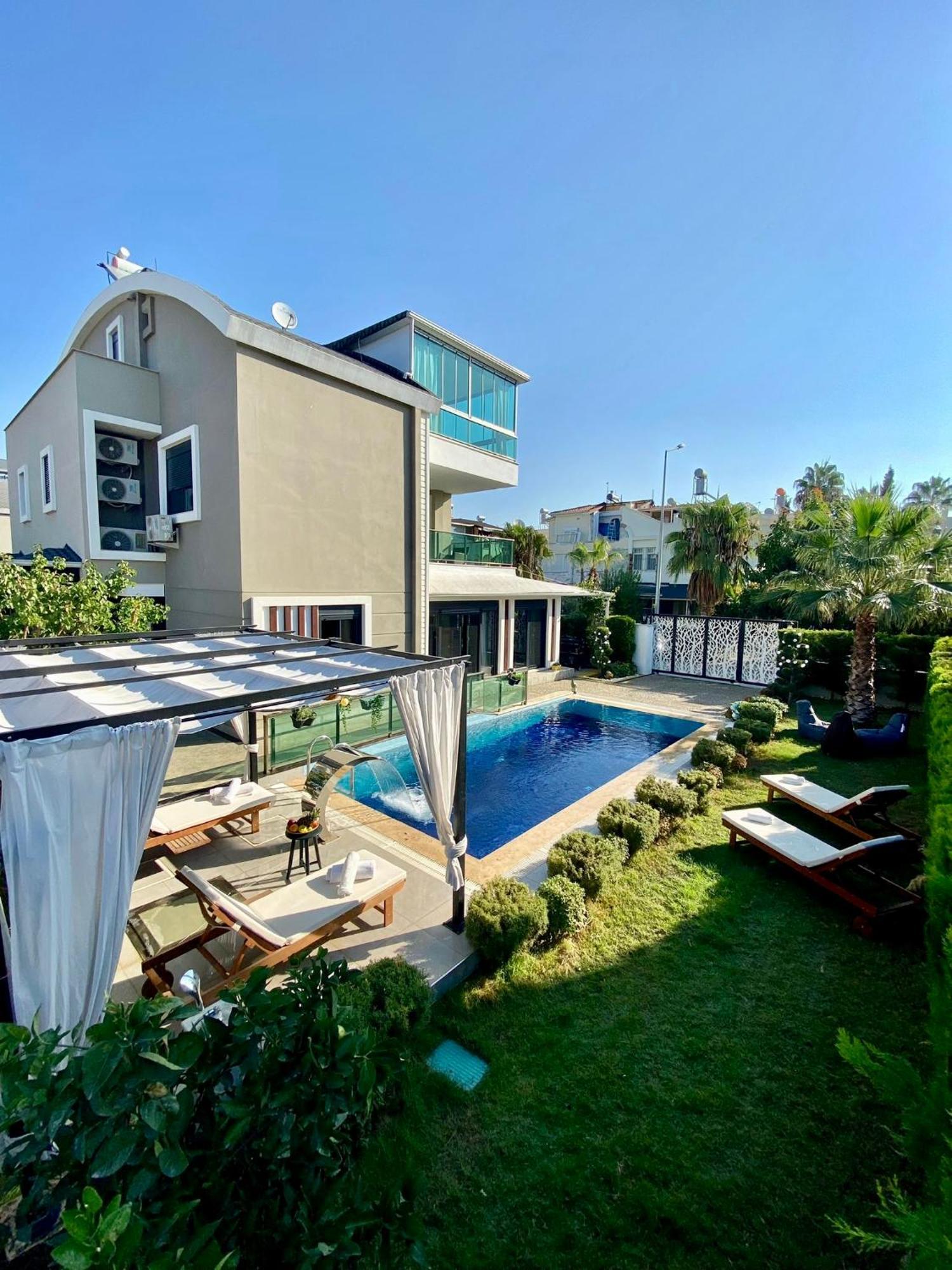 Villa Annabèll1 Havuzlu Jakuzili Triplex Lux villa Belek Dış mekan fotoğraf